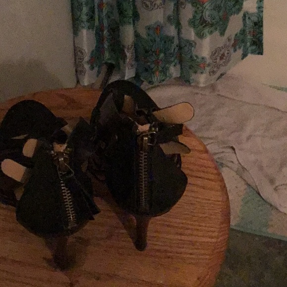 Shoes - Picture 2 of 3